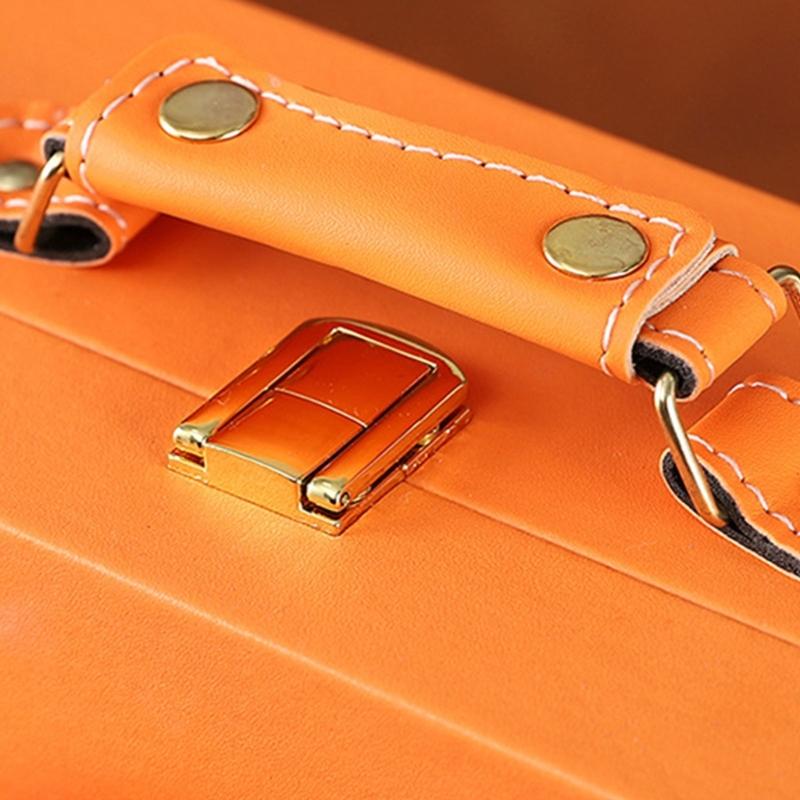 Scatola portaoggetti portatile in stile europeo antico, robusta custodia da viaggio in pelle, portatile per l'organizzazione di vestiti e libri