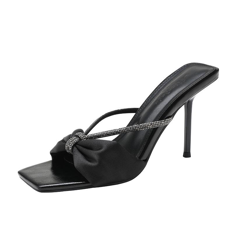 

Летние босоножки 2025 года из нюдового атласа с бантом из страз на одном ремешке и на высоком каблуке для женщин 38