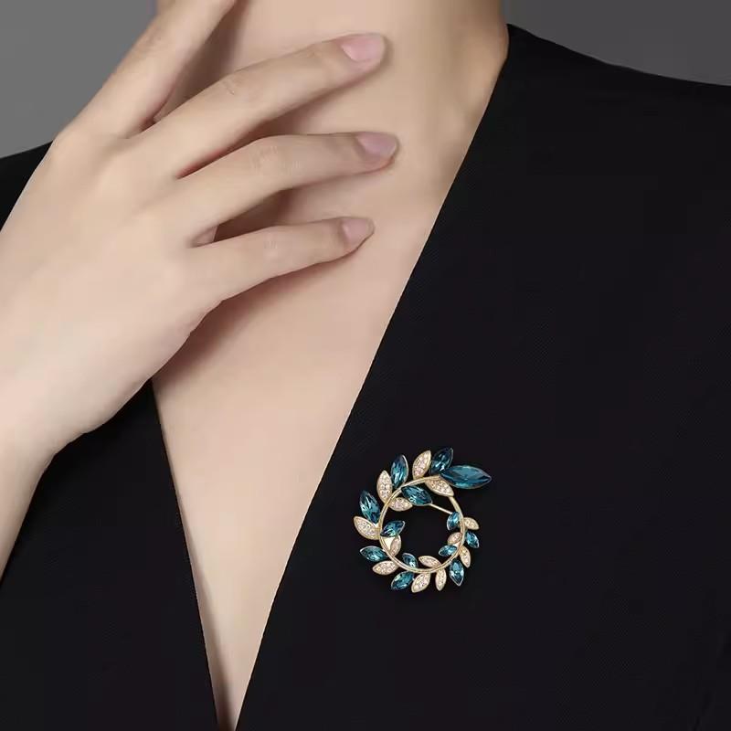 Front Blue Brooch, High-End Women'S Exquisite Wheat Ear Garland, Corsage, Niche Design Pin, Elegant Temperament Coat Accessories