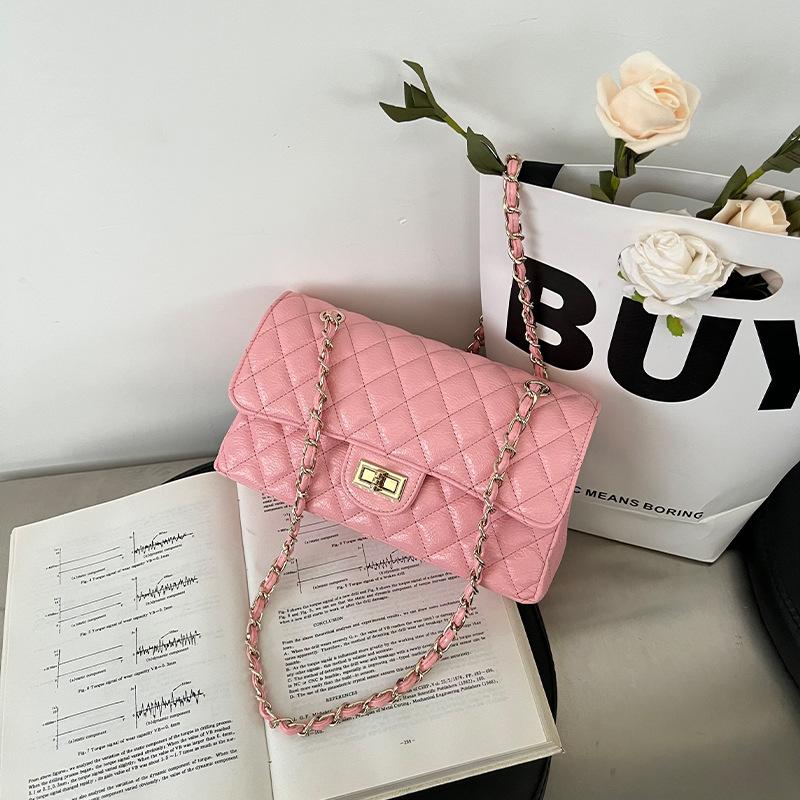 

Сумка-цепочка ромбовидной формы Xiaoxiangfeng, универсальный модный тренд 2025, новая глянцевая лакированная кожа cf, на одно плечо, через плечо, квадратная, для полной женщины 25cm