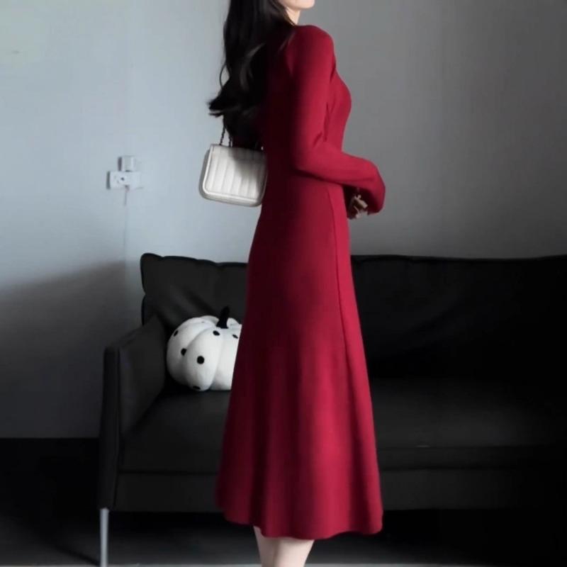 [] Minimalist knitted dress autumn and winter new temperament slim square collar inner sweater skirt