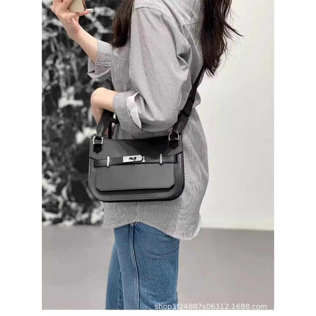 Nouveau Sac pour Femme 2024 Cuir de Vachette Mini Bohème Polyvalent Bandoulière Sac à Bandoulière en Cuir pour Femme Sens Premium Épaule Sac sous le Bras Femme