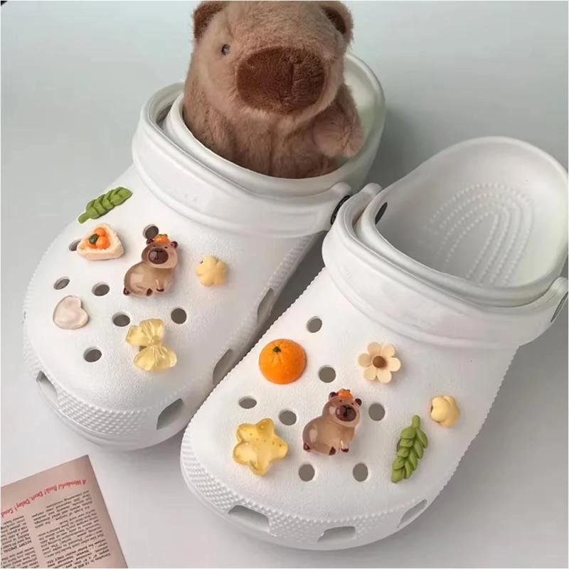12Pcs Hole Shoe Flower Decoration Beaver Hole Shoe Buckle Diy Capybara Resin Accessories High-End Feelings Parts