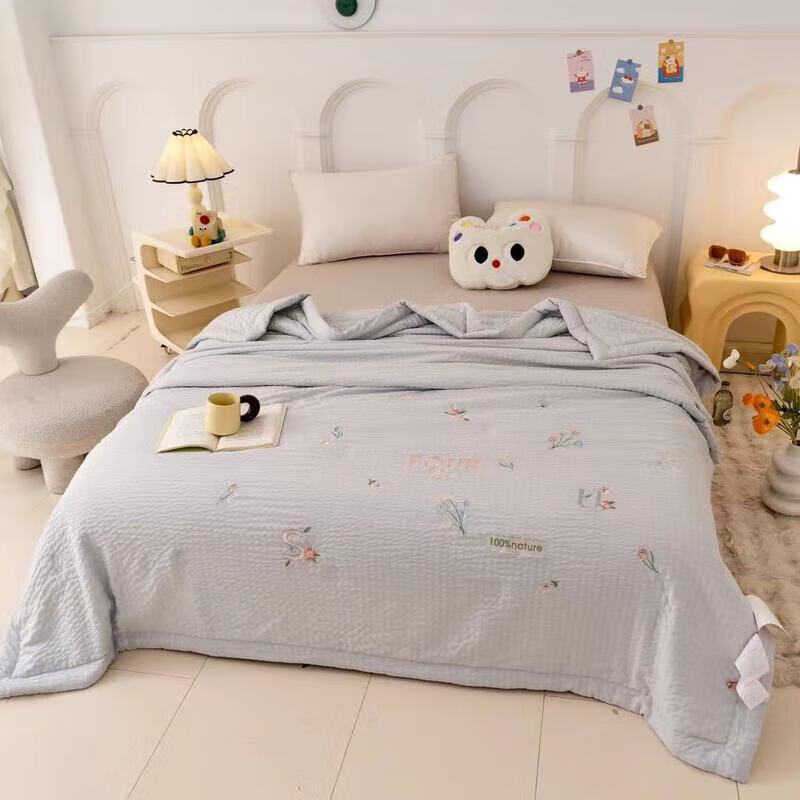 Summer Cooling Quilt Gift Set