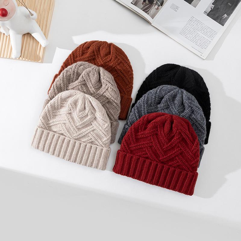 % Wool Knitted Hat Thickened Autumn and Winter Cold Hat Men's and Women's Warm Wool Hat Simple, Fashionable and Versatile Solid Color