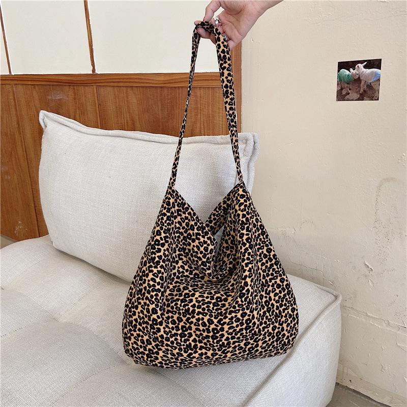 Japanese And Korean Ins Modern Small Leopard Print Messenger Bag Single Shoulder Canvas Bag For Female Student