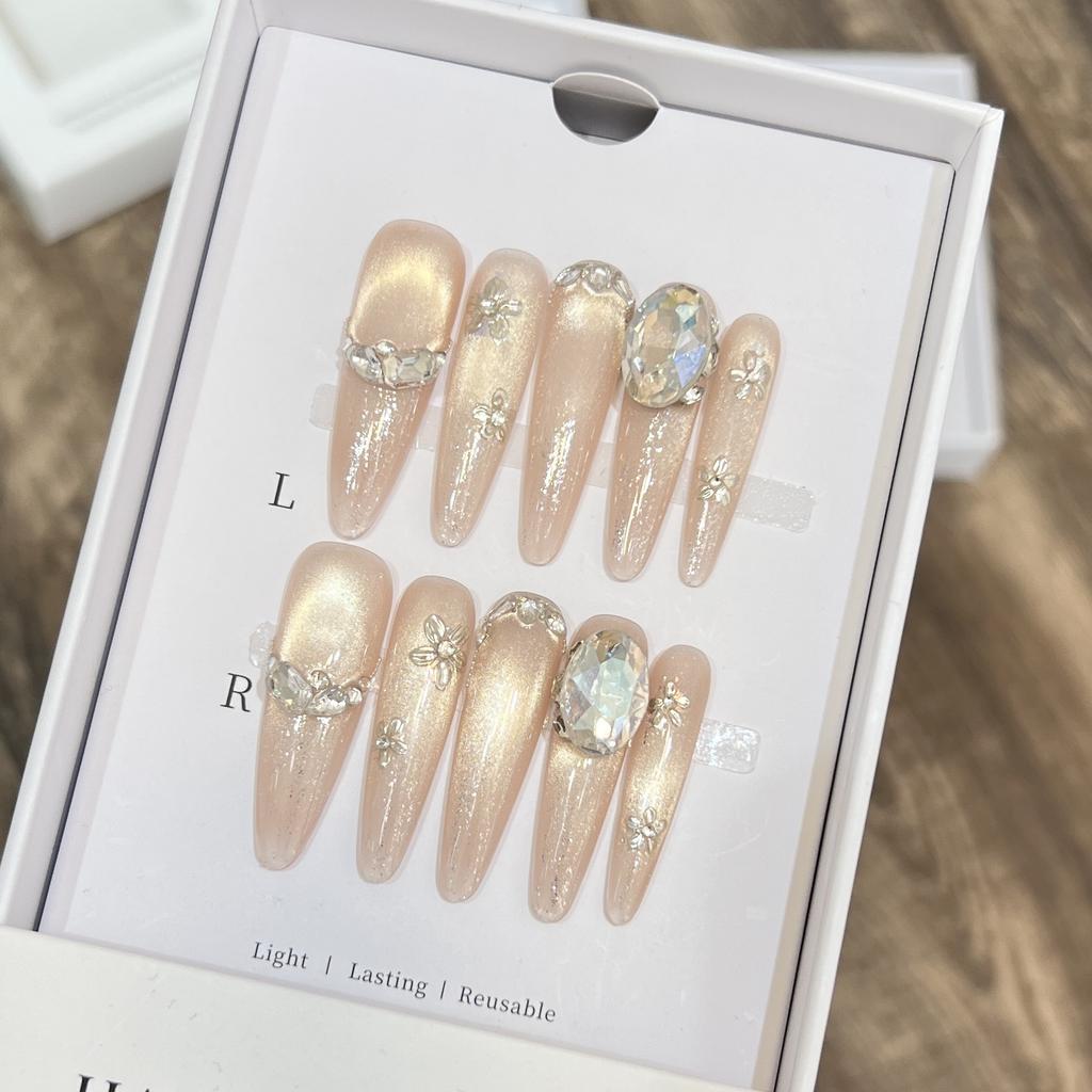 Hand-made Armor High-end Sense of Light-chasing Cat Eyes Jindalai Flower Bursting and Crushing Diamond Dongzhou Diamond Nail Art