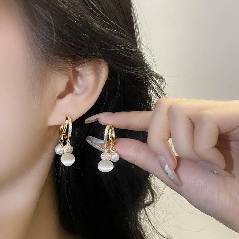 Elegantné magnetické diamantové spony do uší, ideálne pre neprepichnuté uši. Japonsko-kórejský módny doplnok pre špičkový vzhľad celebrít.