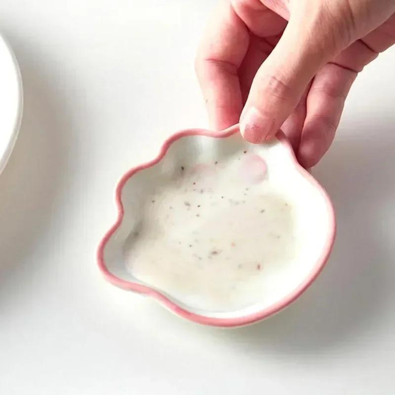 2026 Japanese Cute Cat's Paw Taste Dish Ceramic Cartoon Dessert Plate Soy Fruit Sauce Dish Seasoning Bowl Household Dip Dishes