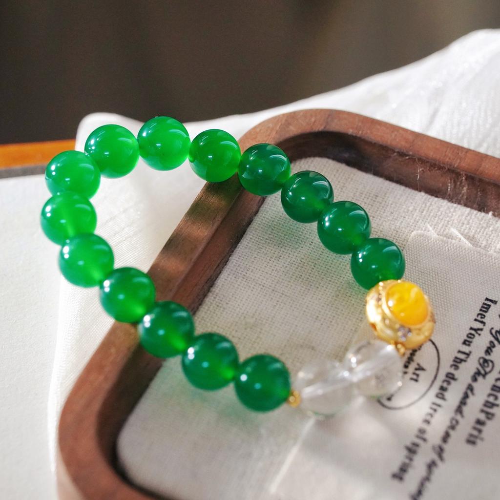 10Mm High Quality Ice Transparent Emperor Green Natural Chalcedony White Crystal Bracelet Bracelet.