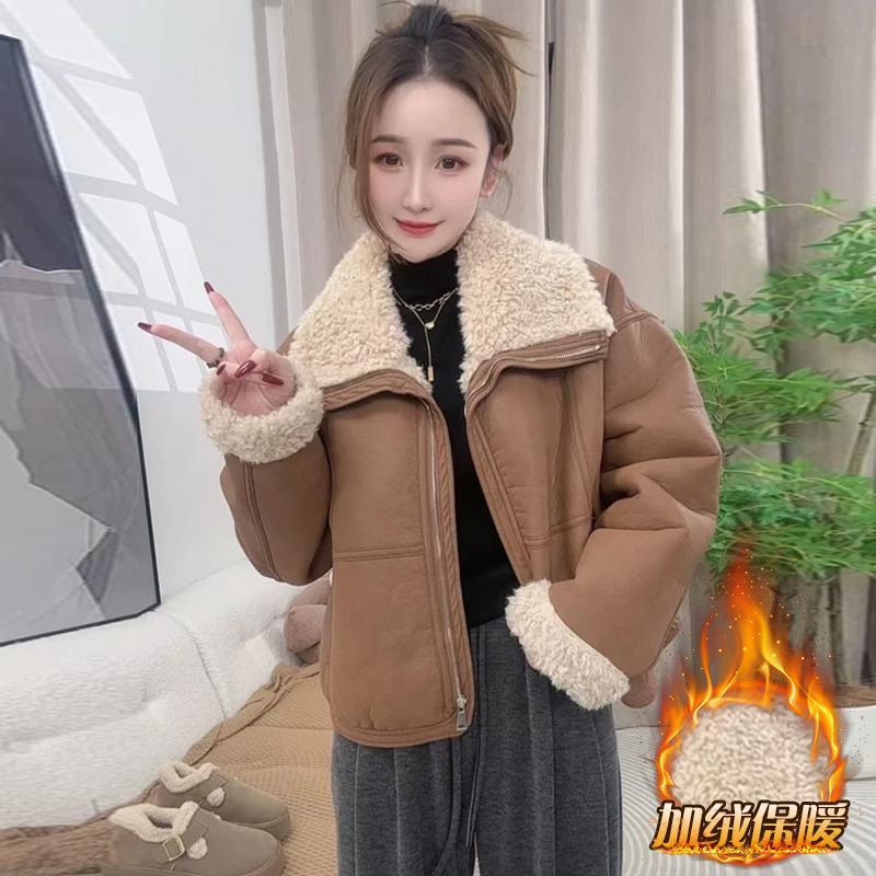 

Утепленная меховая куртка женская короткая зимняя новая с маленьким лацканом свободная и тонкая кожаная куртка XL 128-71 kg оранжевый