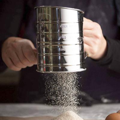 Non-slip Handheld Sieve Semi-automatic Easy To Clean Graduated Inclined Mouth Flour