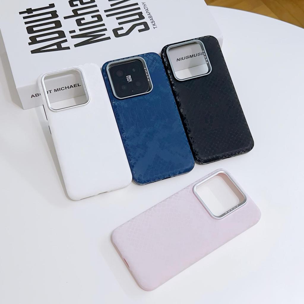 Velvet Snake Pattern Magnetic Protective Phone Case for 15 Pro - Drop-Proof, Full Coverage