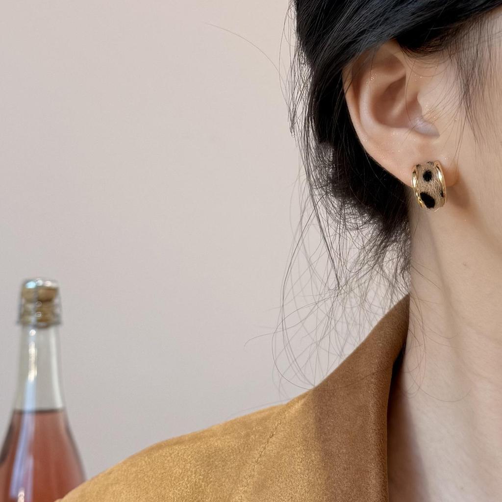 Flocked Leopard Print C-Hoop Earrings: Elegant, High-End Fashion for Women