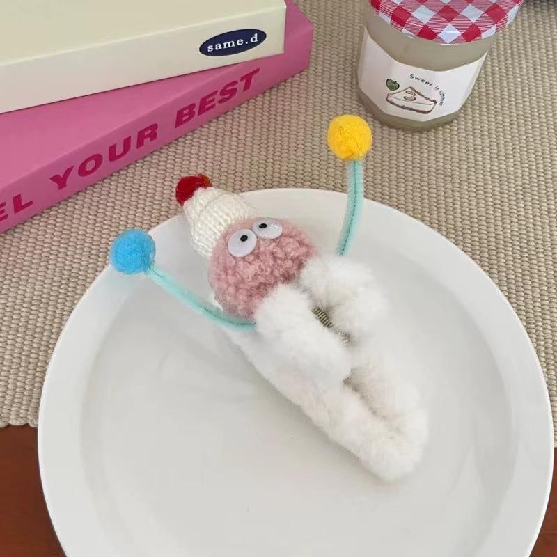 1 PCS Women's Hair Claws Cartoon 3D Dolls Kawaii Cute Sweet Plush Hair Clips Funny Fashionable Verstaile Hair Accessories Girl