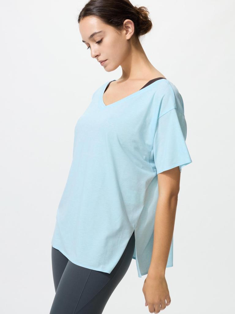 Uniqlo Japan Air RhyThm Relaxed V Neck T