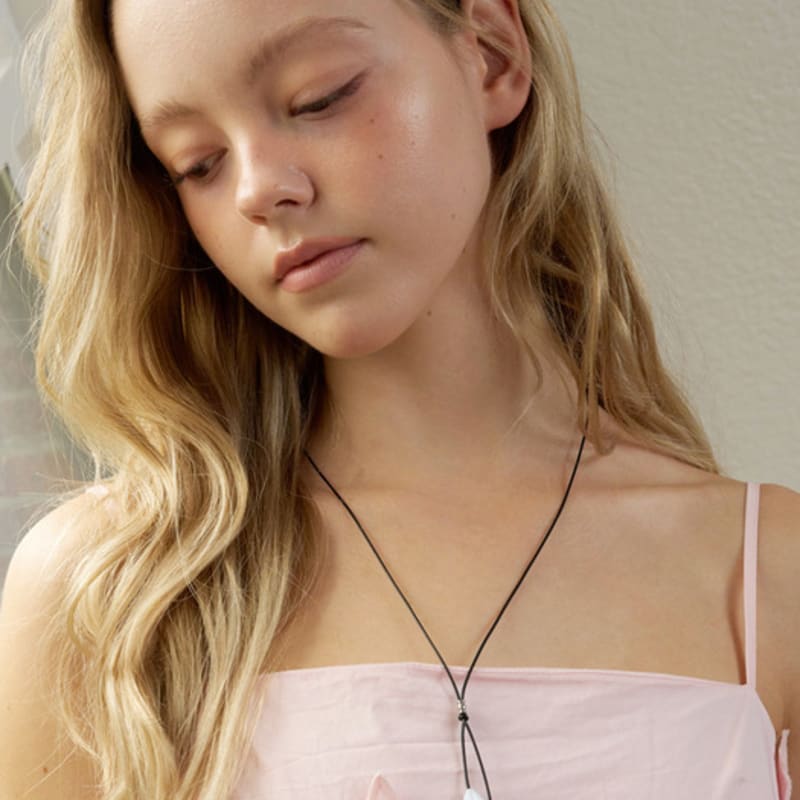 FANTASTIC PLANET lily string necklace