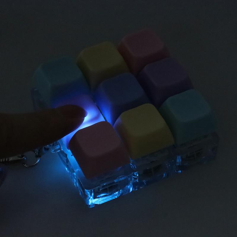 Stress Relief Fidget Keychain Keyboard Keycap DIY Clicker Toy 1PC Handheld Gadget for Work Study Travel School