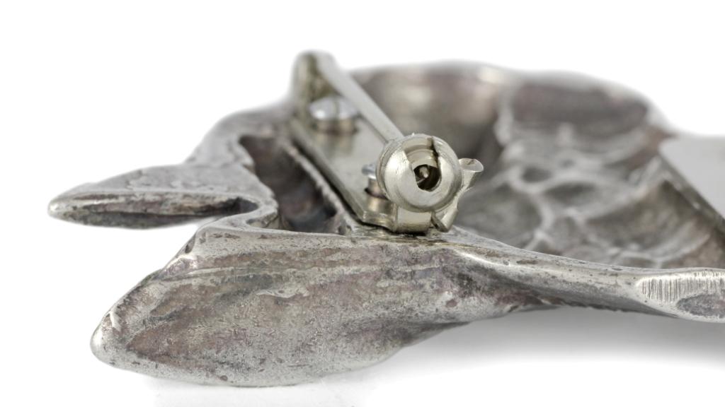 Bull Terrier, Bully – Brooch with a clip, holder for a start number – Design 01 | Art-Dog