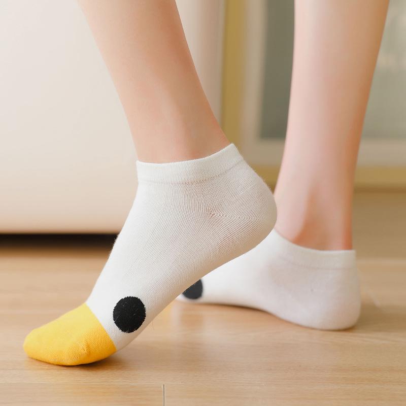 Women's Cartoon Duck Ankle Socks: Korean Style, Breathable Cotton, Trendy Seamless Design