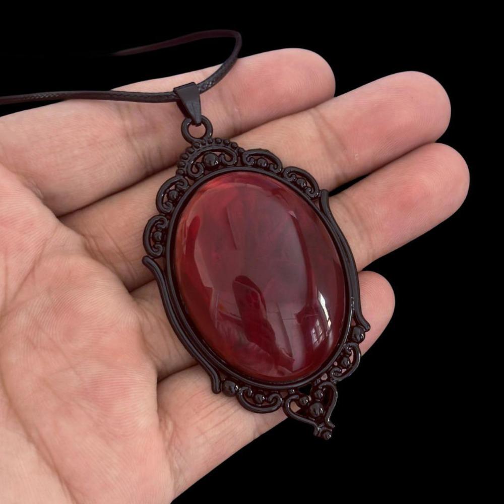 Personality Gothic Blood-red Resin Black Oval-shaped Lacework Pendant Necklace for Women Halloween Dark Magic Jewelry Jewelry