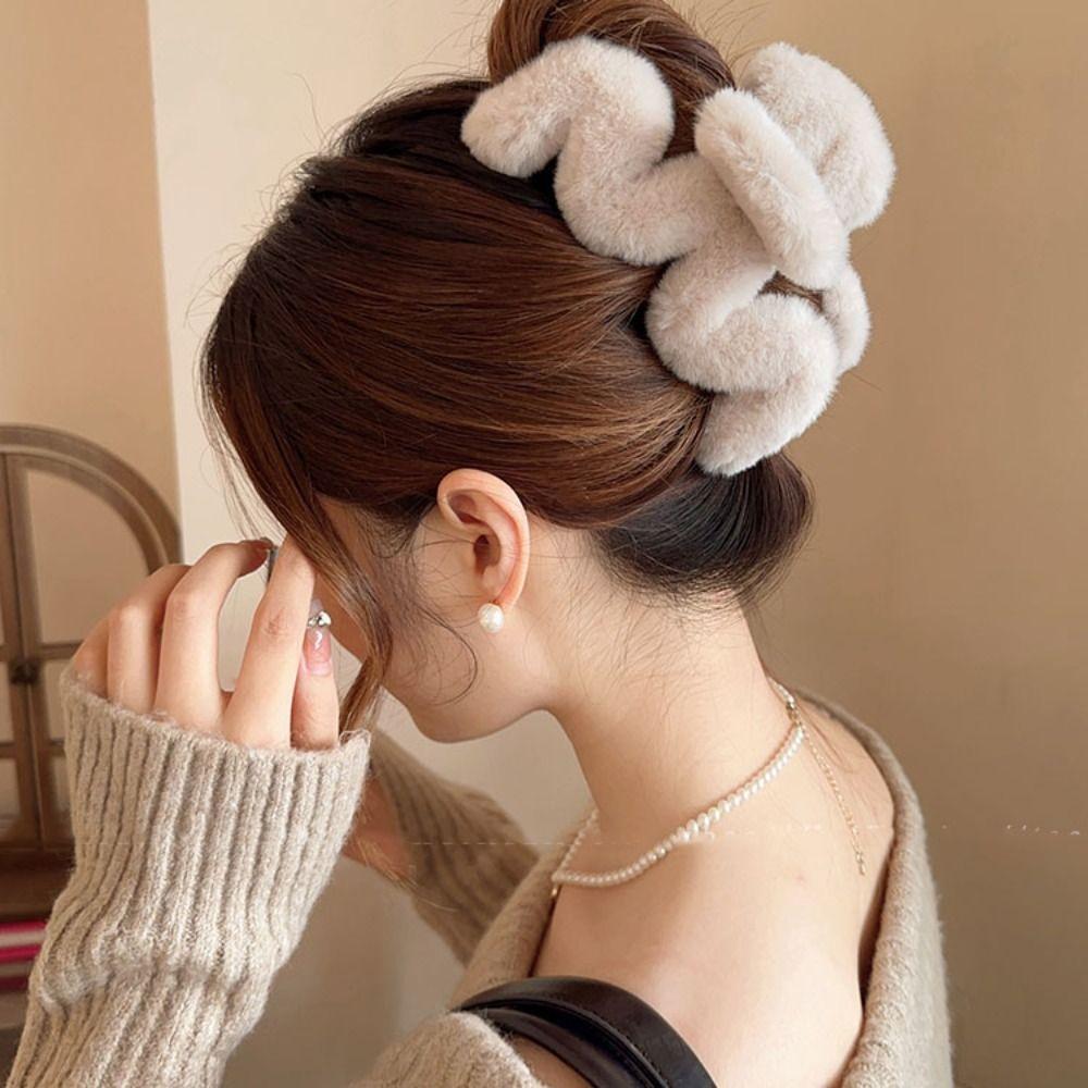 Grab Clip Hair Clip Geometric Large Shark Clip Cute Plush Hair Claw  Travel