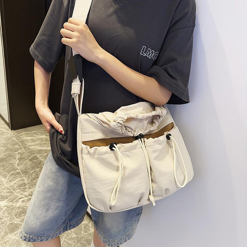 Crossbody bag, men's trendy brand, large capacity, wide shoulder strap, drawstring, mouth bag, messenger bag, school bag, travel shoulder bag.