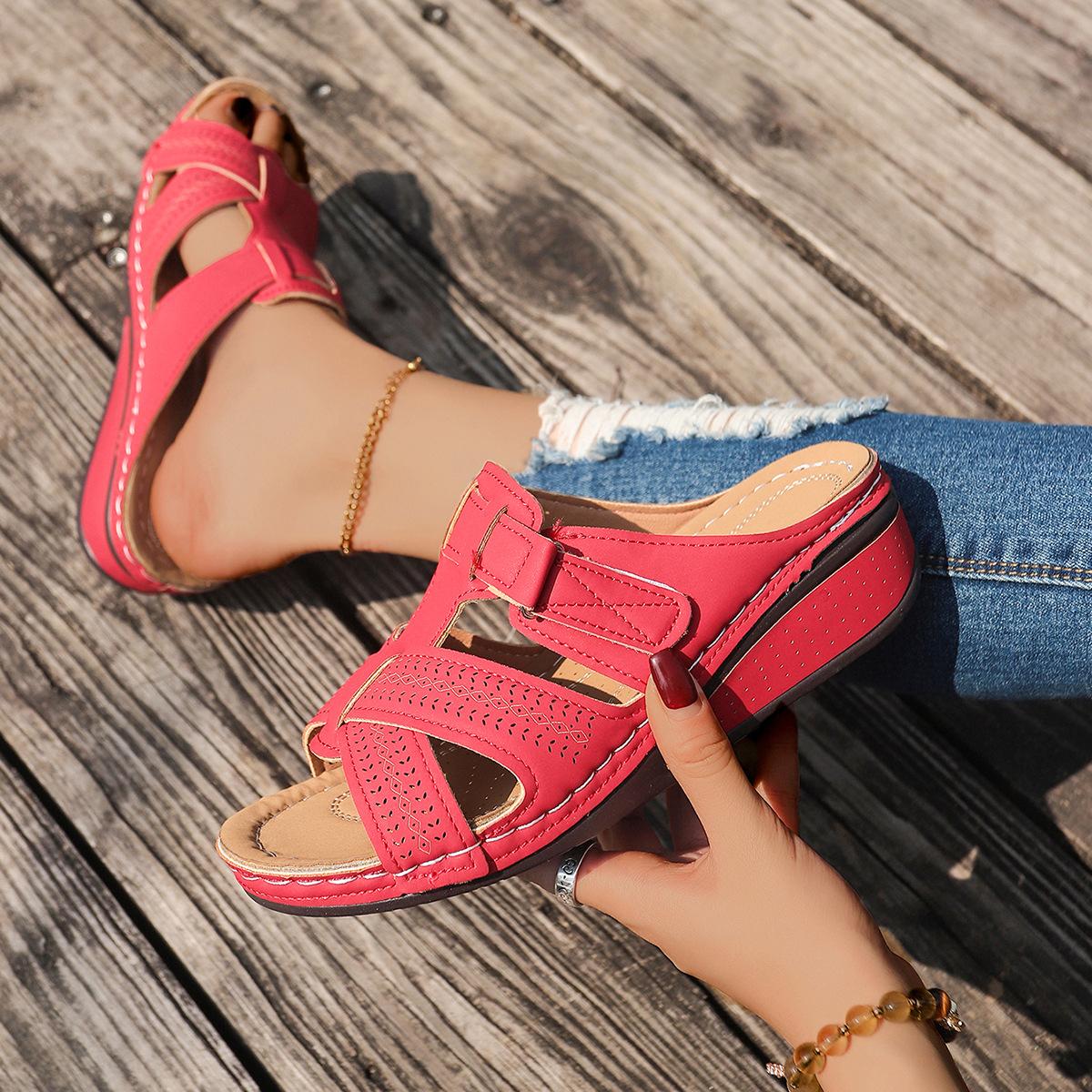 

Летние новые женские туфли с ажурными прямыми полосками и повседневными покатыми каблуками в форме рыбьего рта 43 красный