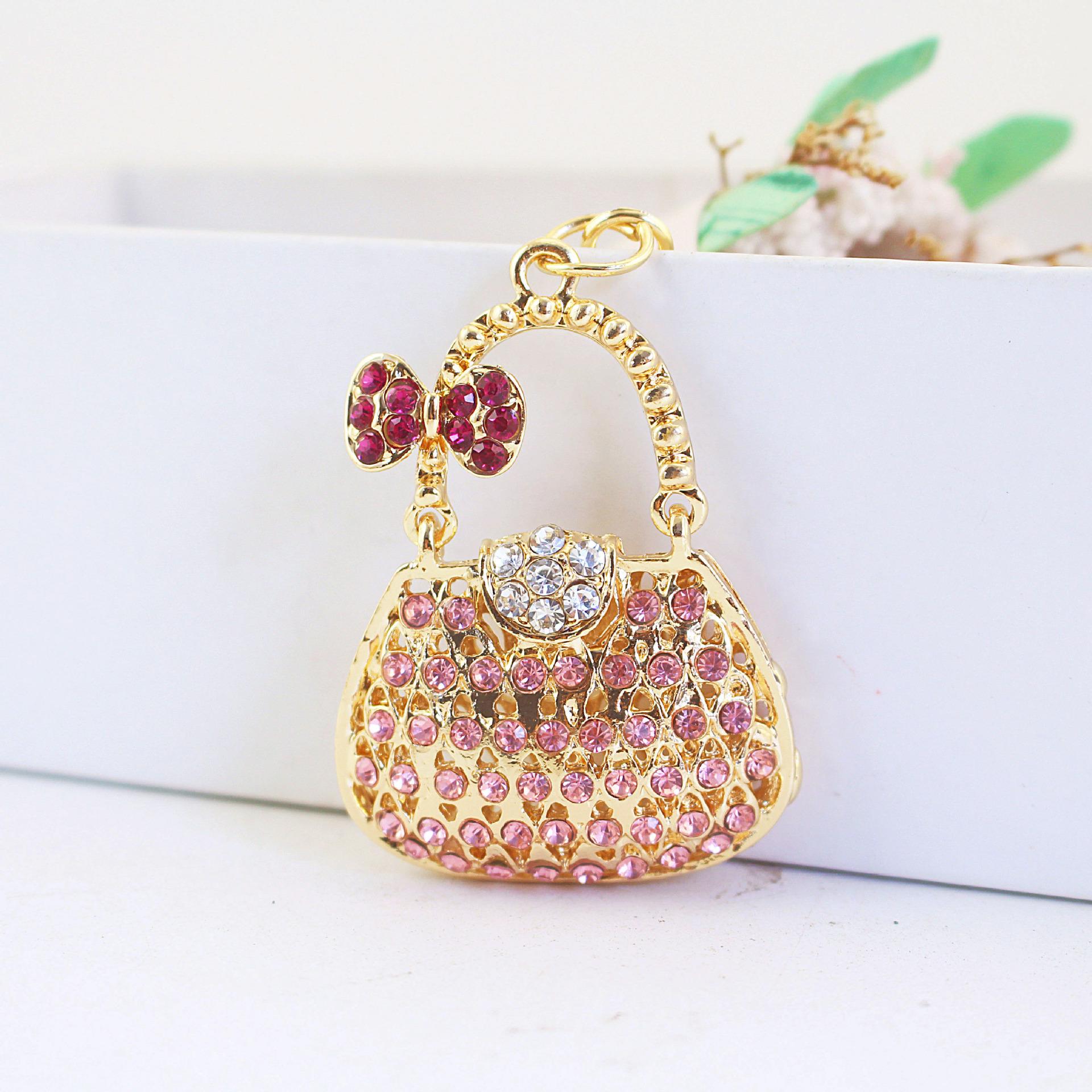 

Шикарный брелок для сумочки со стразами: Стильный металлический кулон и аксессуар для женщин 5.5*4 cm