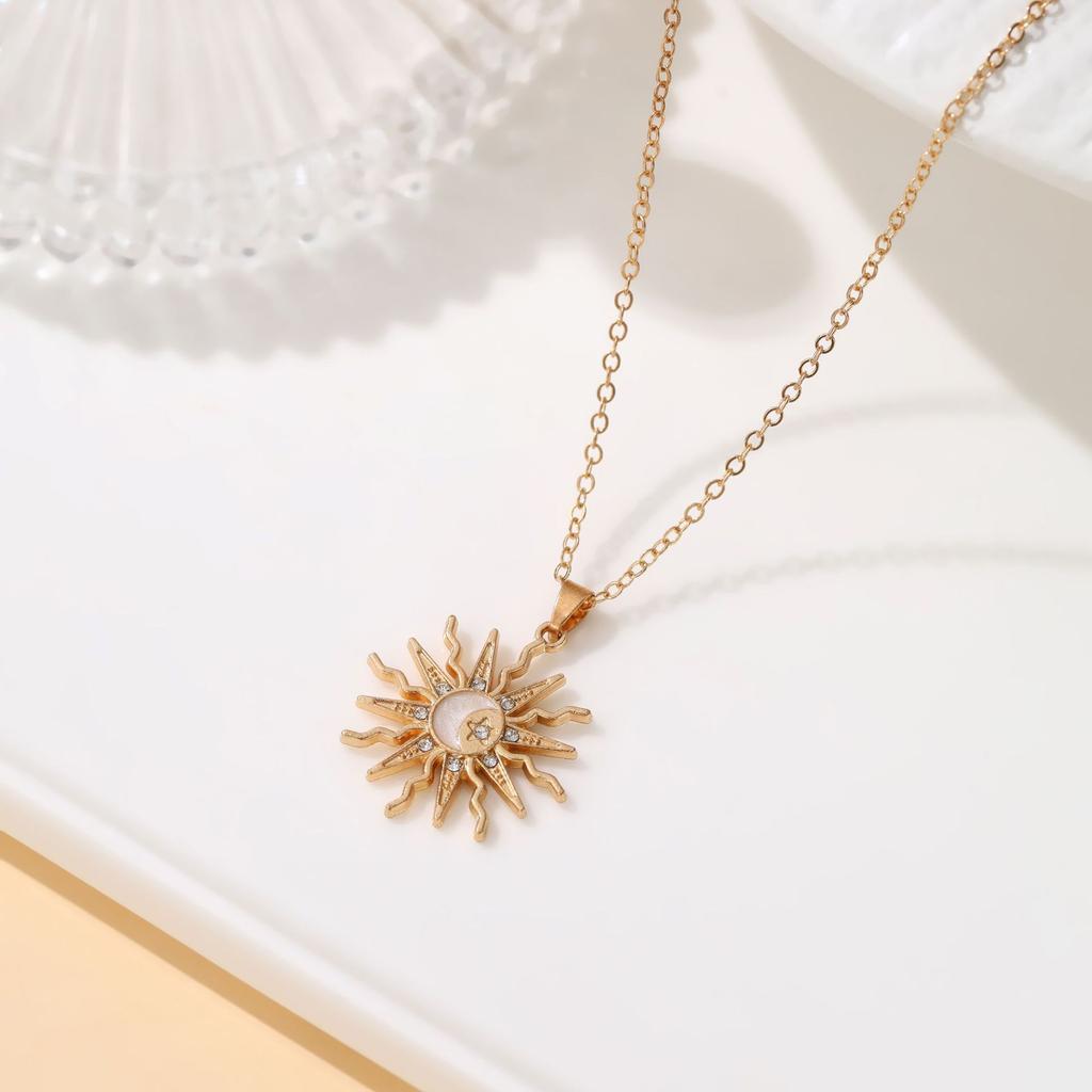 European and American fashion temperament metal wind sun alloy pendant personality sun moon stars dripping oil full diamond pendant collarbone chain