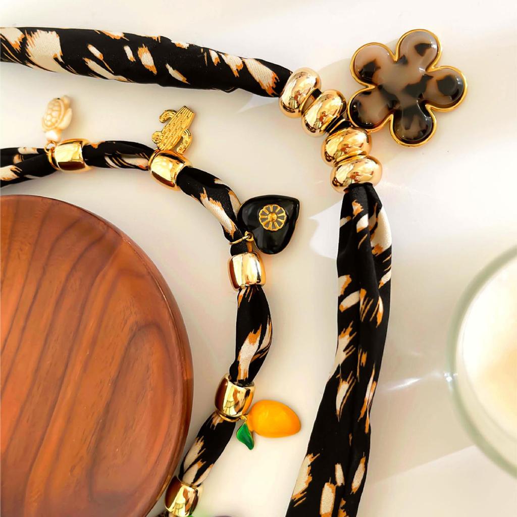 Soft Leopard Print Chokers Necklace With Detachable Floral Pendant Accessory