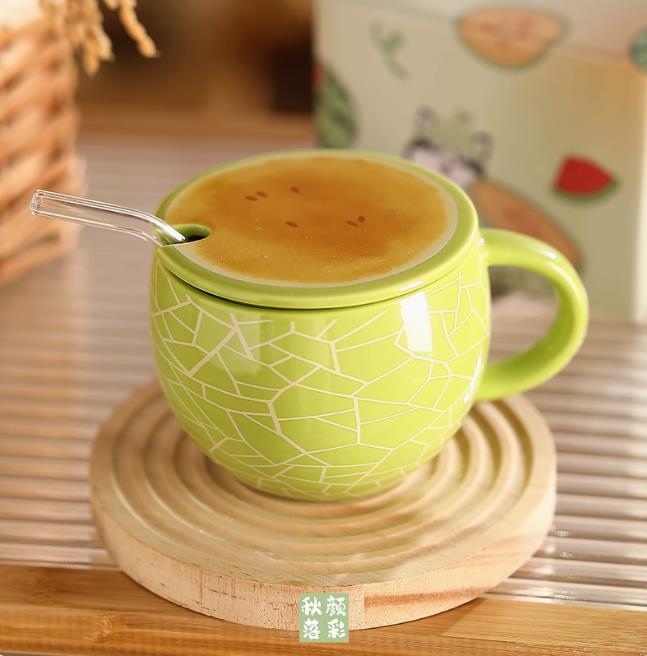 

Милая мультяшная кружка-арбуз, креативная керамическая чашка большой вместимости, бытовая офисная чашка для питья с соломинкой 301-400ml