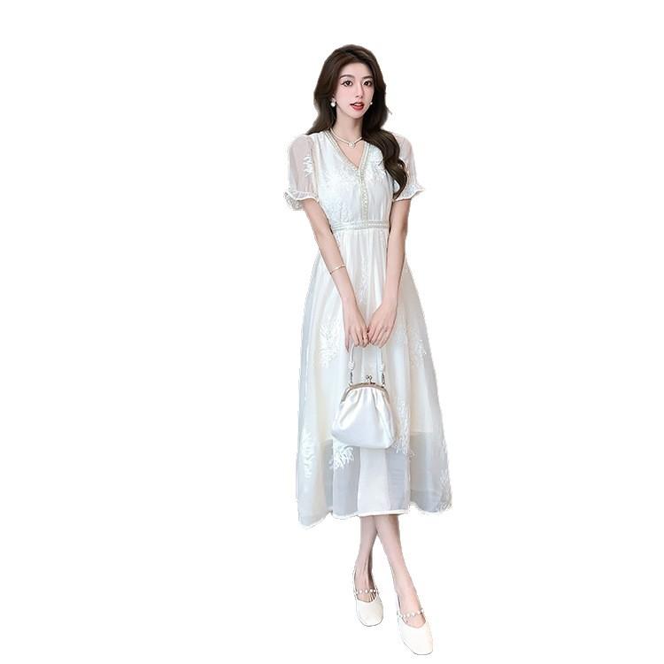 Heavy Industry Embroidery New Chinese Style Dress Women's Summer Design Sense French Gentle Wind Temperament Waist V-Neck Long Dress