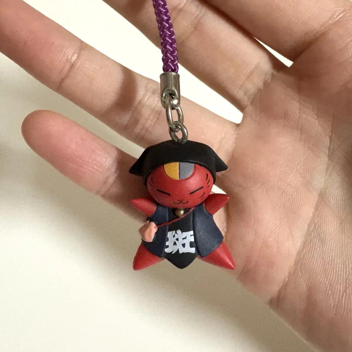 

Книга друзей Нацумэ Nyankosense Sarubobo Collaboration Classic Strap