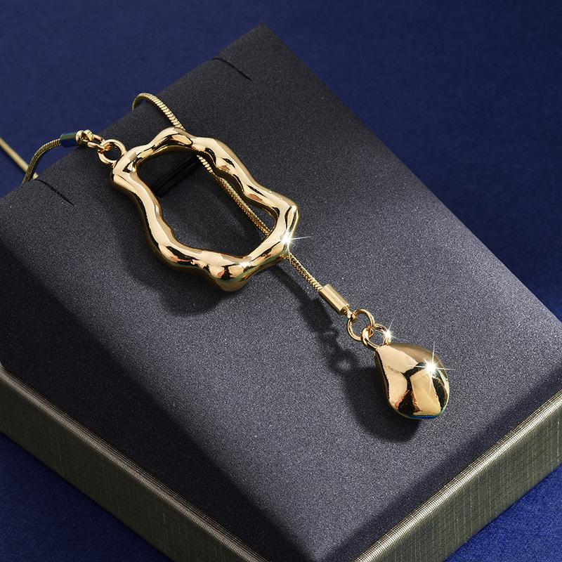 Simple Necklace Women S Geometric Tassel Light Luxury Long Sweater Chain Collarbone Chain Neck Chain Premium Pendant Titanium Steel 18K