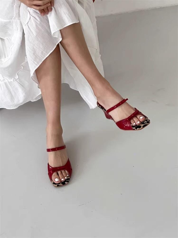 

Ins fairy pastoral Internet celebrity sandals spring and summer 2025 new open-toed wedge heel fashion versatile bow sweet 40 червоний