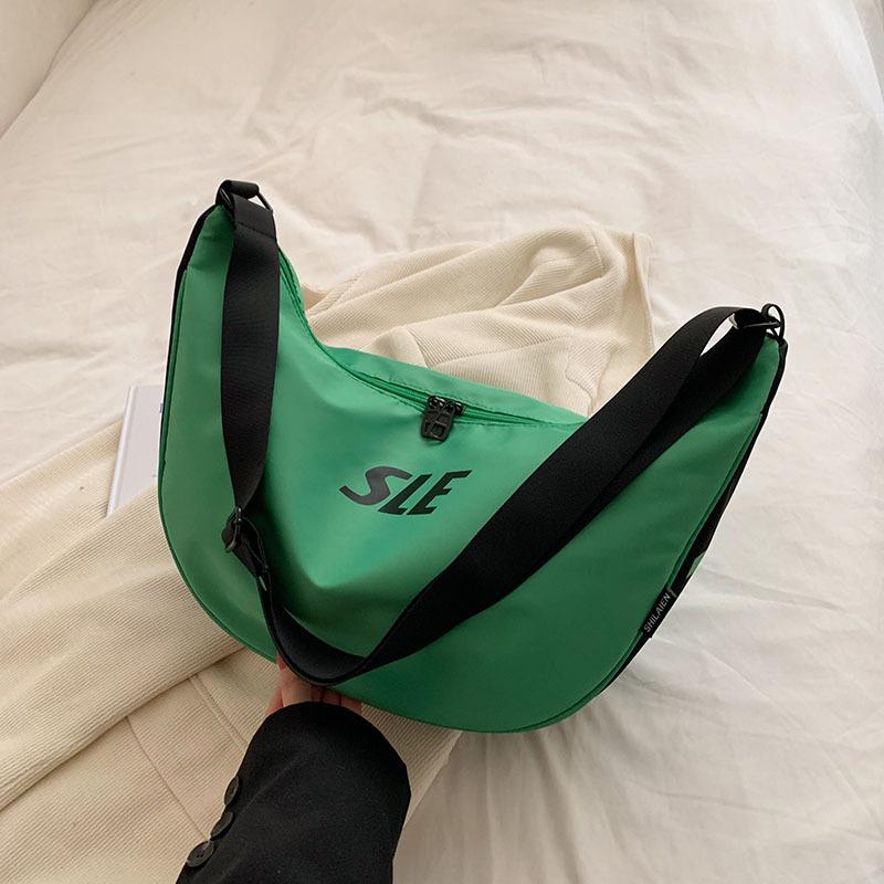 Trend messenger bag large capacity leisure commuter bag 2025 autumn new single shoulder fashion sports style dumpling bag