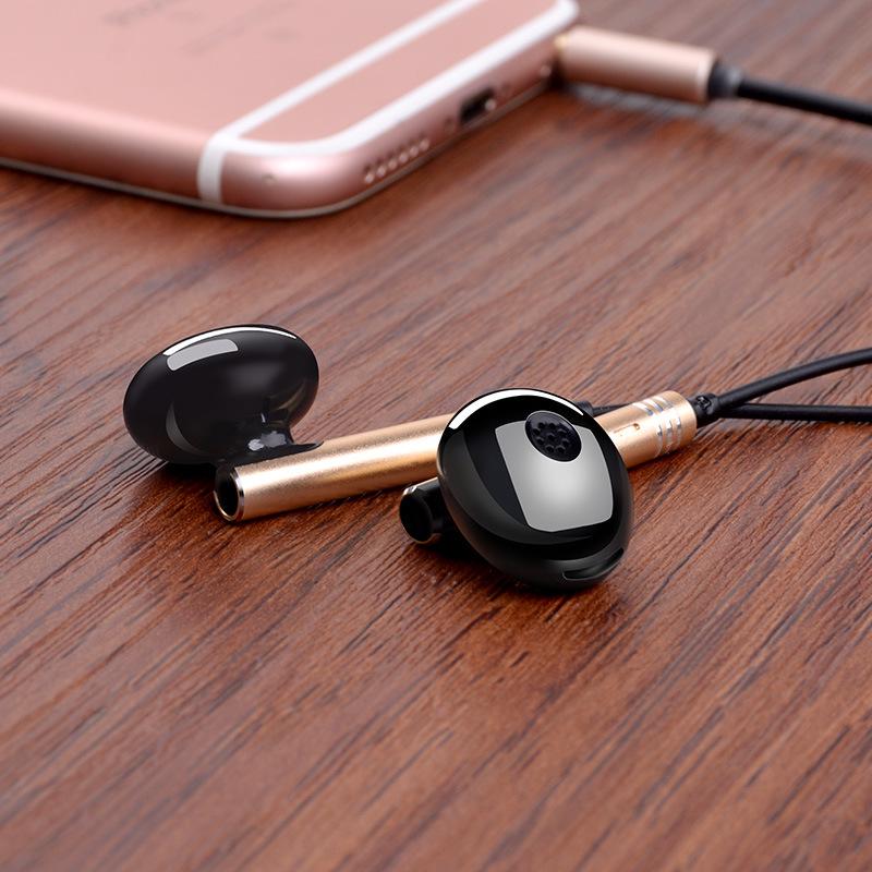 Auriculares Controlados Por Cable De 1pcs 3.5 Mm Con Tapones Auriculares Controlados Por Cable De 1pcs 3.5 Mm Con Tapones
