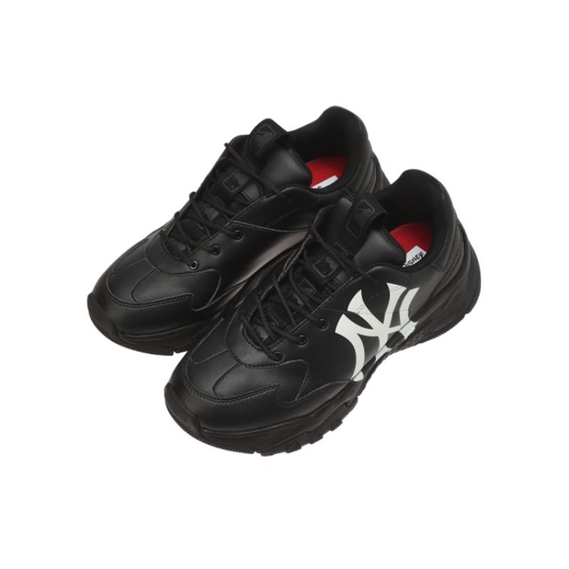 Disney X MLB Big Ball Chunky Cushioning, Slip Resistant, Lightweight Low Top Chunky Sneakers Unisex Black Sneakers 32SHCK011-50L