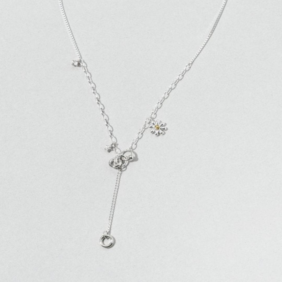 

Personalized Small Daisy Necklace Fine Diamond Embellished Premium Collarbone Chain Daily Commuter Accessories Necklace