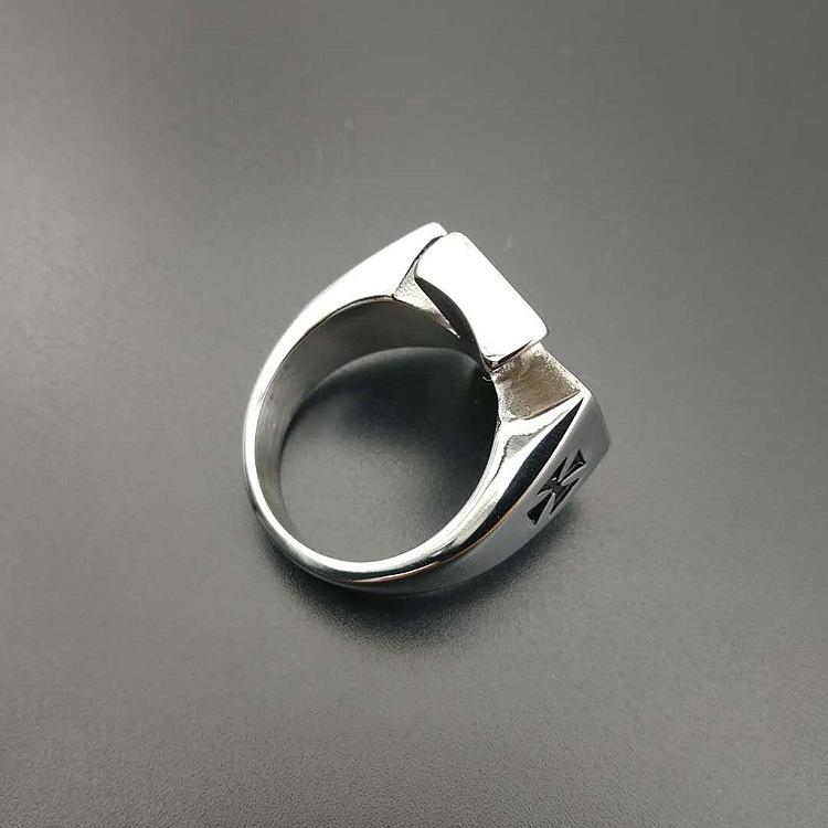Vintage Silver Color Male Stainless Steel Rings Armor Shield Knight Templar Crusader Cross Medieval Signet Retro for Men