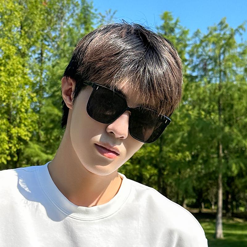 Trendy and cool sunglasses for men, suitable for driving, make large faces look slimmer, UV protection, polarized, anti-glare, stylish for women