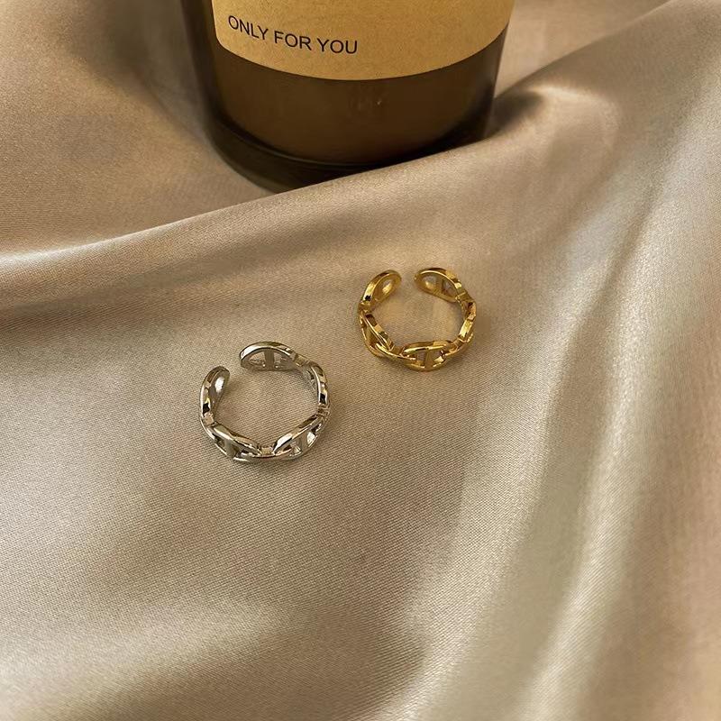 Anello Minimalista alla Moda Ins con Design Personalizzato a Naso di Maiale Multi-strato Vuoto Versatile per Fidanzate Anello Dolce Delicato