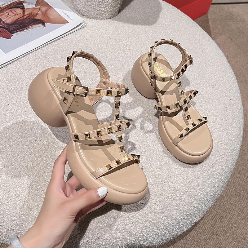 

037-14 New open-toed European and American large-size rivets retro fashion women s one-word buckle with high-heeled sandals 43 тілесний