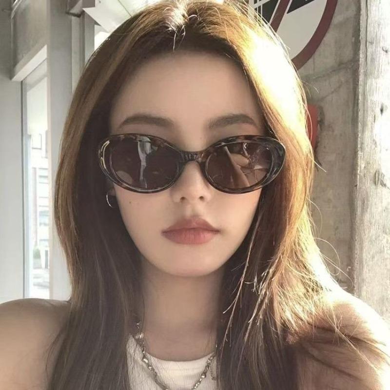 New Retro Y2K Style Oval Sunglasses Women Cat Eye Sun Glasses Fashion Colorful Mirror Goggles UV400 Men Classic Eyewear