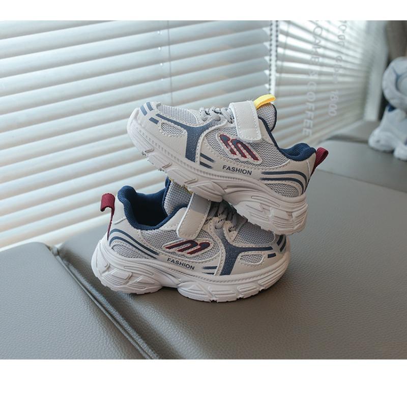 Nouvelles chaussures de sport pour enfants printemps maille respirante chaussures de course pour garçons semelle souple chaussures papa pour filles