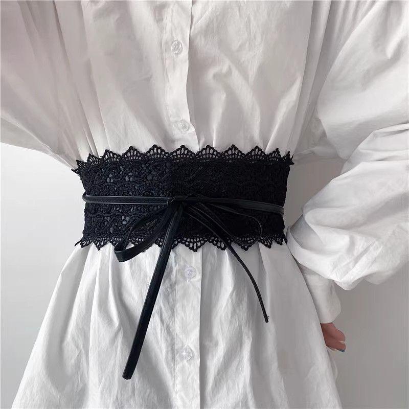 Elegant White Fashionable Lace Trim Dress With Waist Cincher For Stunning Silhouette