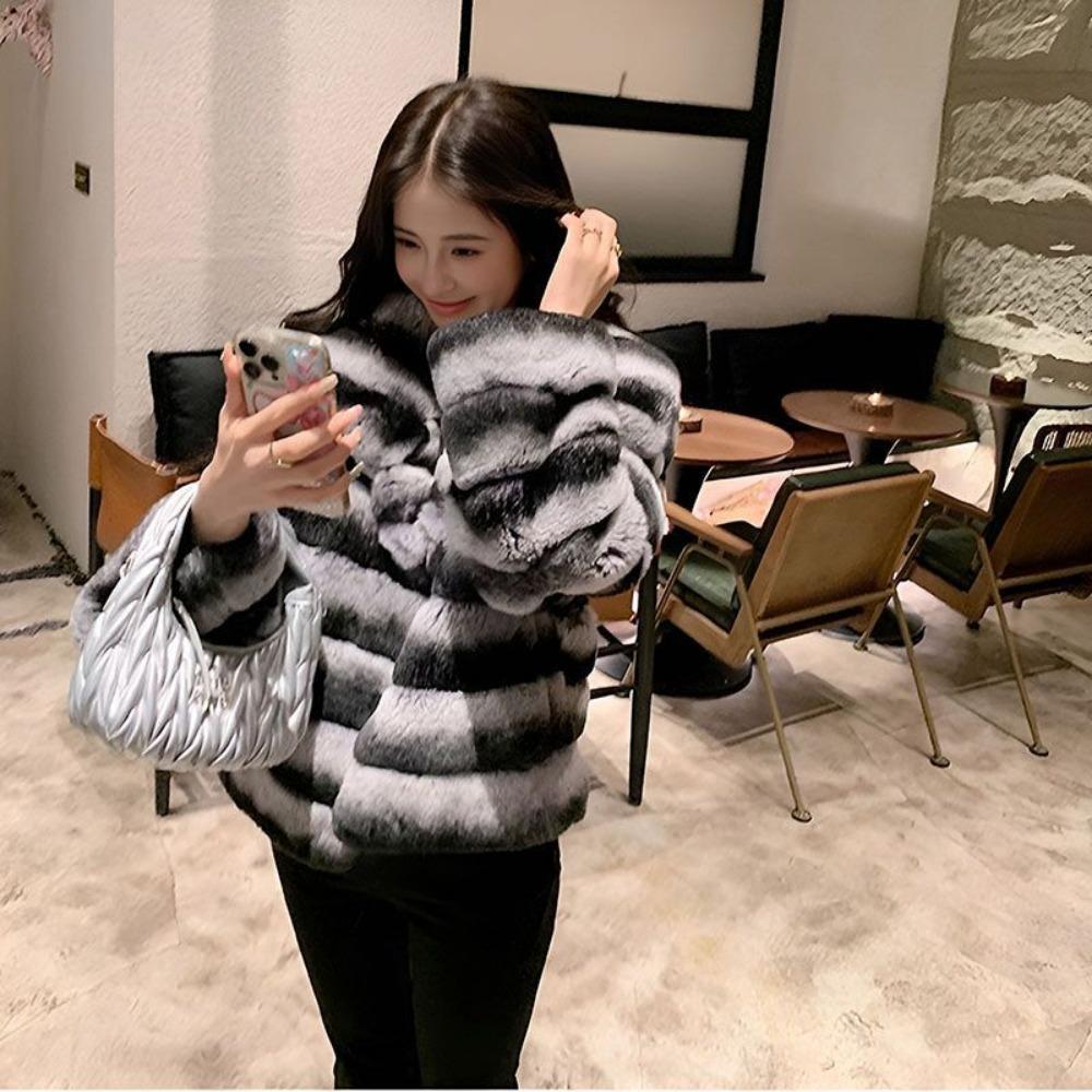 Winter New High-end Fashionable Lady Fur Imitation Rex Rabbit Fur Chinchilla Lapel Fur Coat Short Style Women