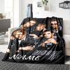 Backstreet Boys in glänzenden Anzügen posieren zusammen Gemütliche anpassbare Decke Text anpassbar Wärmende Dekor-Kuscheldecke für Sofa Couch Büro Bett Picknicks Vier