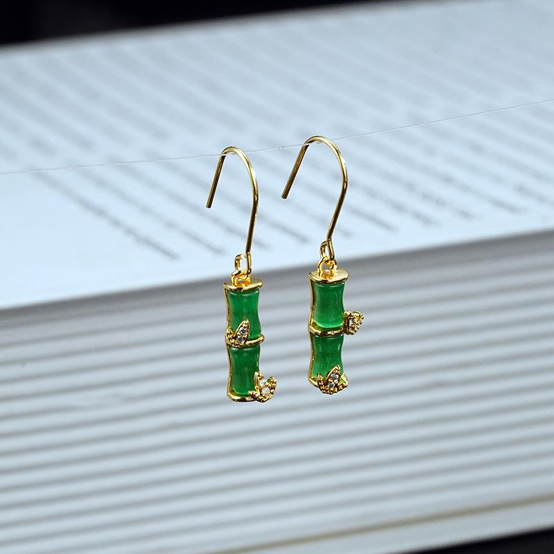 

Элегантный ретро набор из бамбука и сережек с кошачьим глазом зеленого цвета и ожерелья для женщин 18K